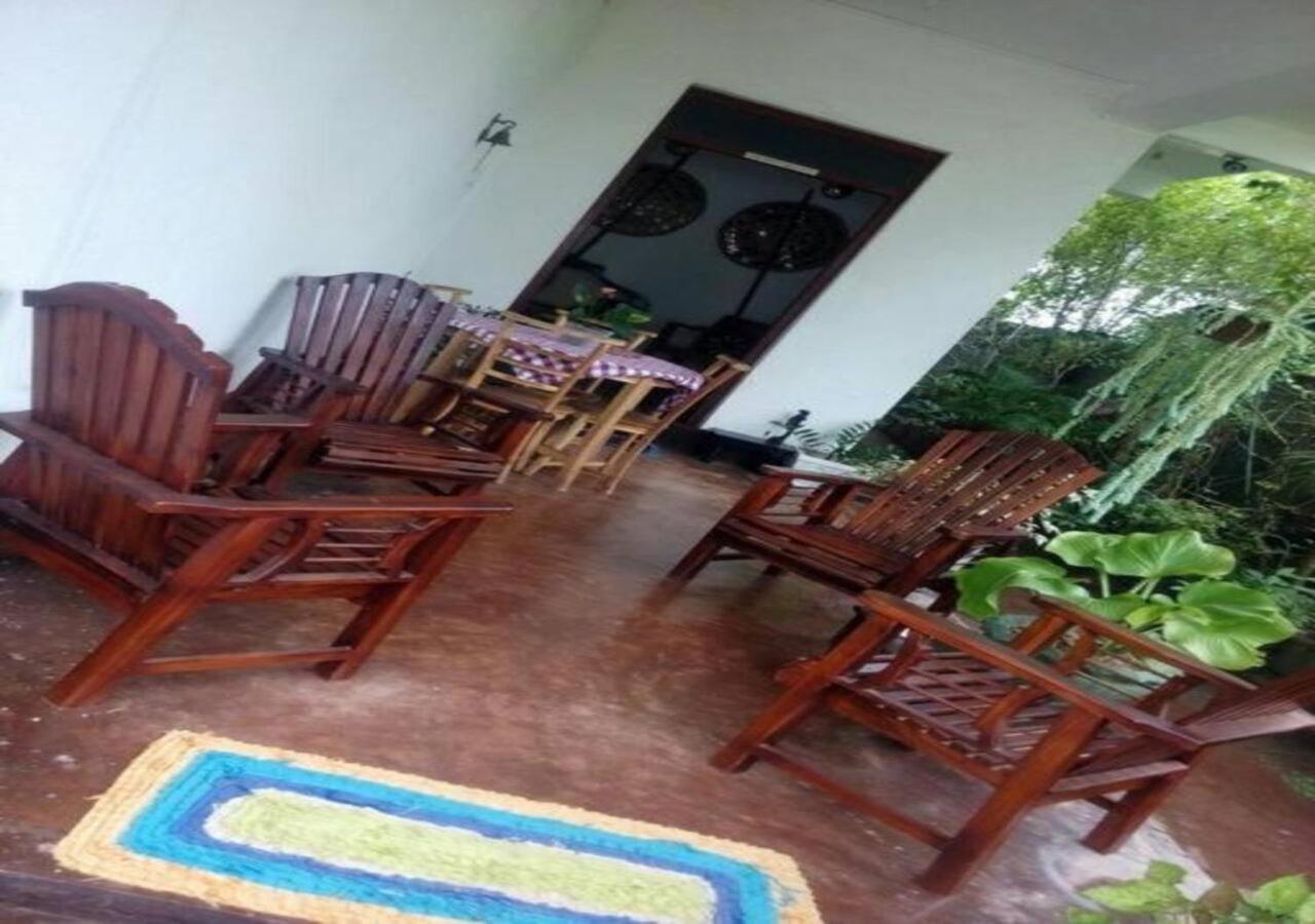 Weerakoon Guest Apartment Hikkaduwa Exterior photo